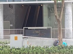 Oxley Tower (D1), Retail #496178121